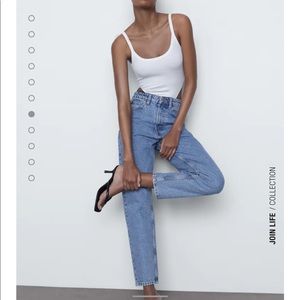 Zara mom fit jeans in 25 blue washed color